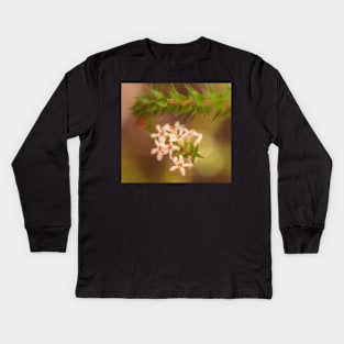 Epacris Pulchella .. Beauty Upon A Summit Kids Long Sleeve T-Shirt